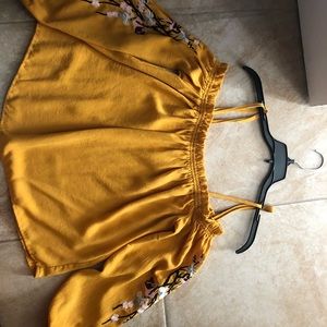 Off the shoulder  w/ beautiful floral design